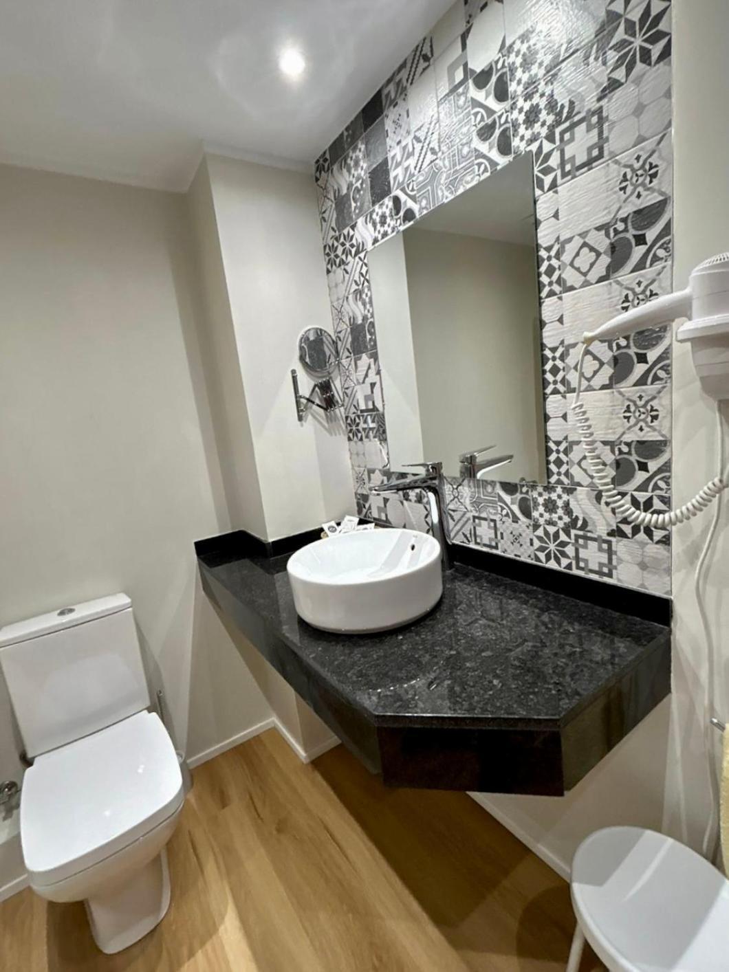 Apartamentos Turisticos Poblado Arinsal Bagian luar foto