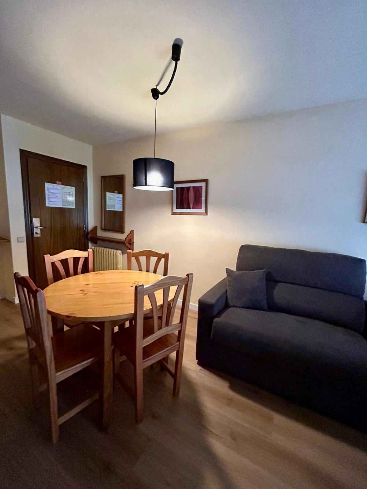 Apartamentos Turisticos Poblado Arinsal Bagian luar foto
