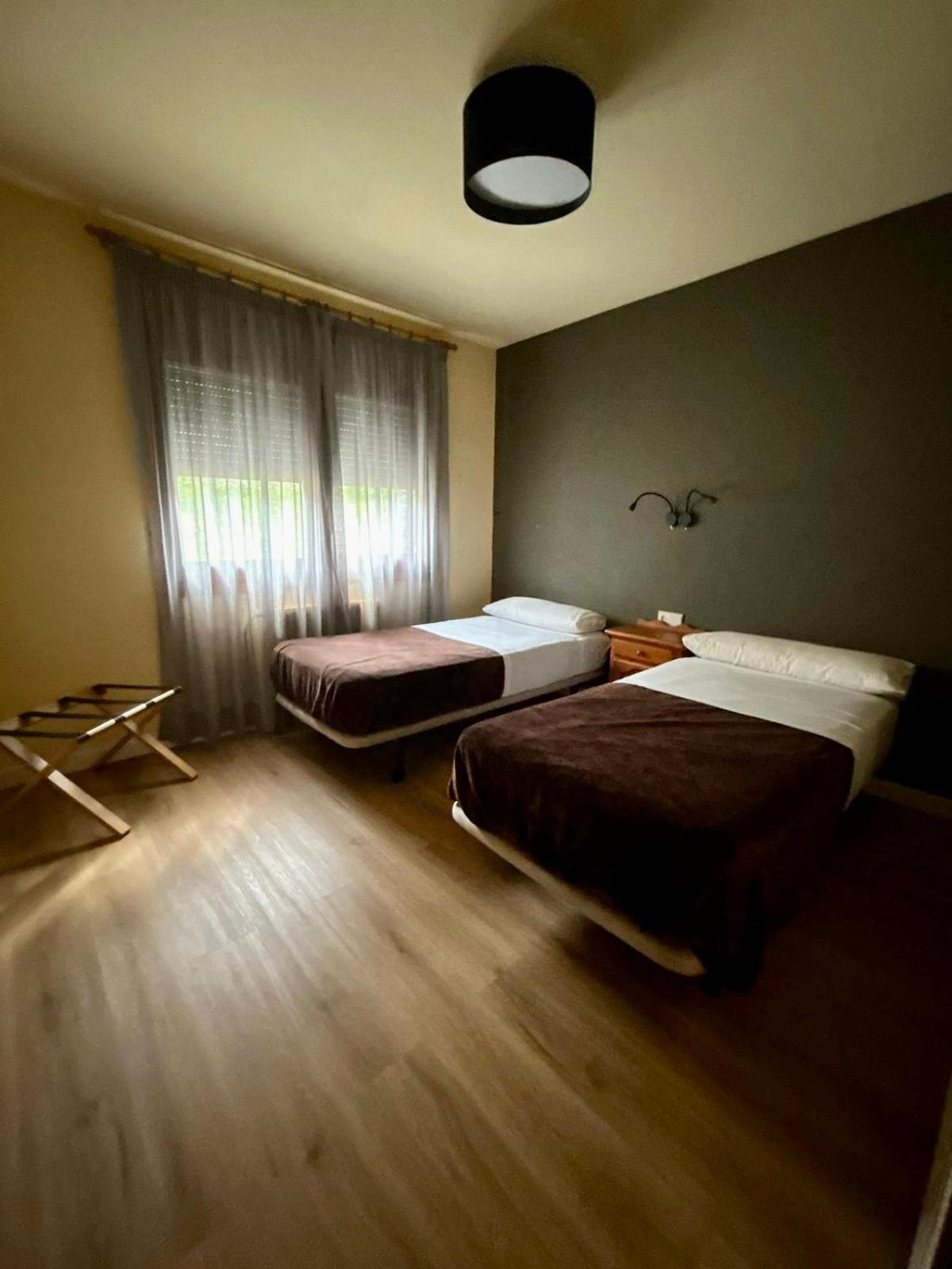 Apartamentos Turisticos Poblado Arinsal Bagian luar foto
