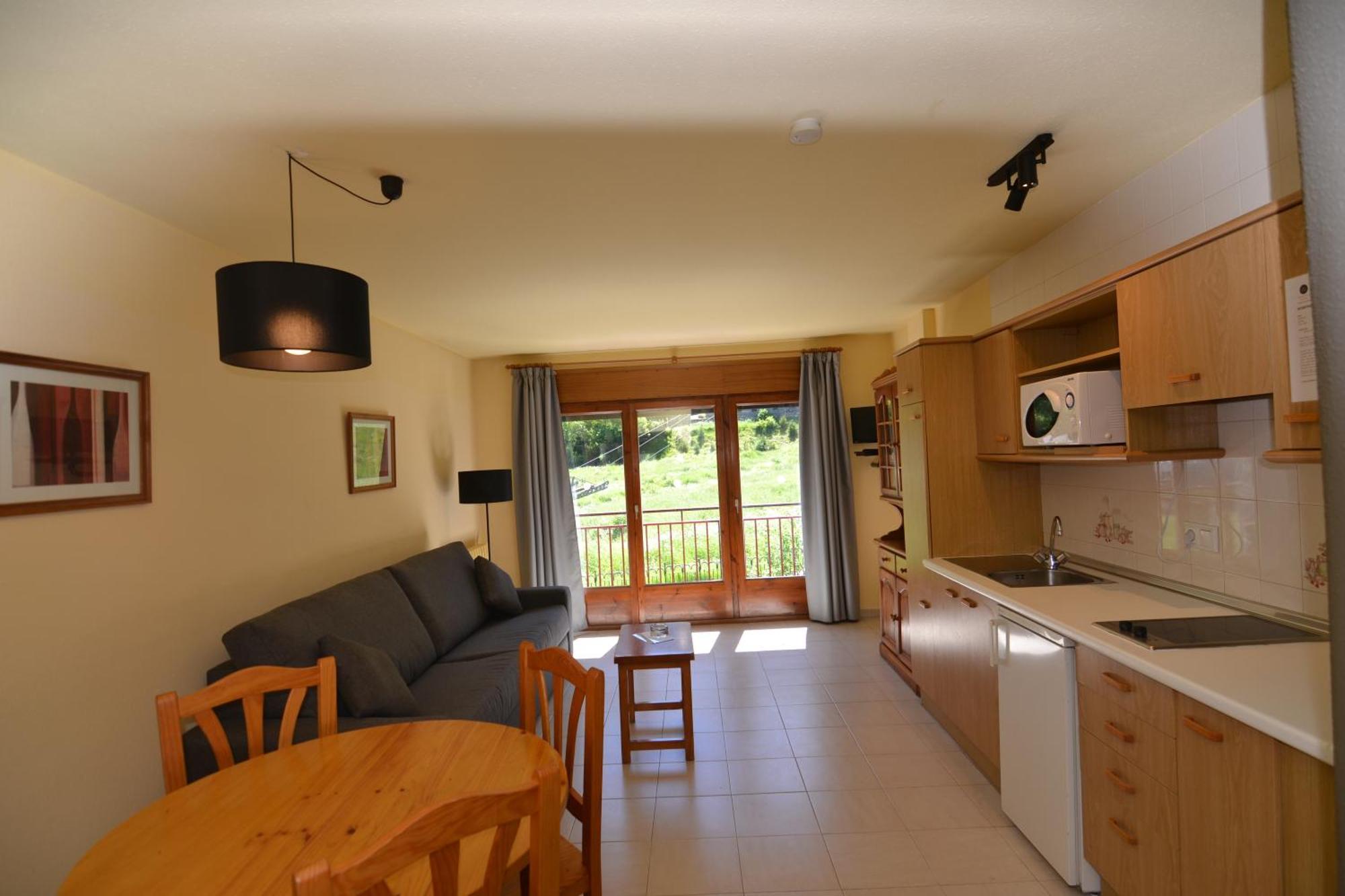 Apartamentos Turisticos Poblado Arinsal Bagian luar foto