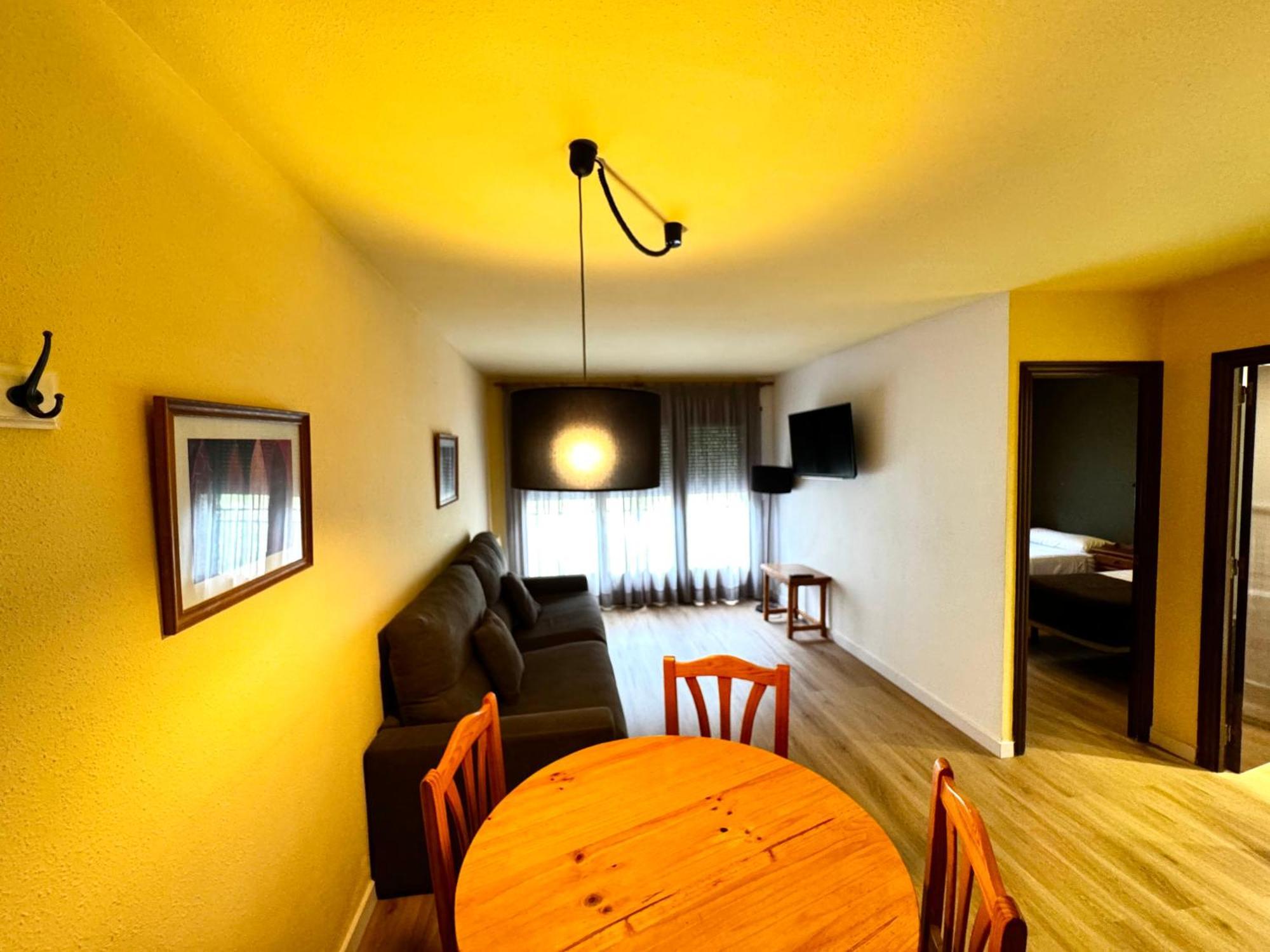 Apartamentos Turisticos Poblado Arinsal Bagian luar foto