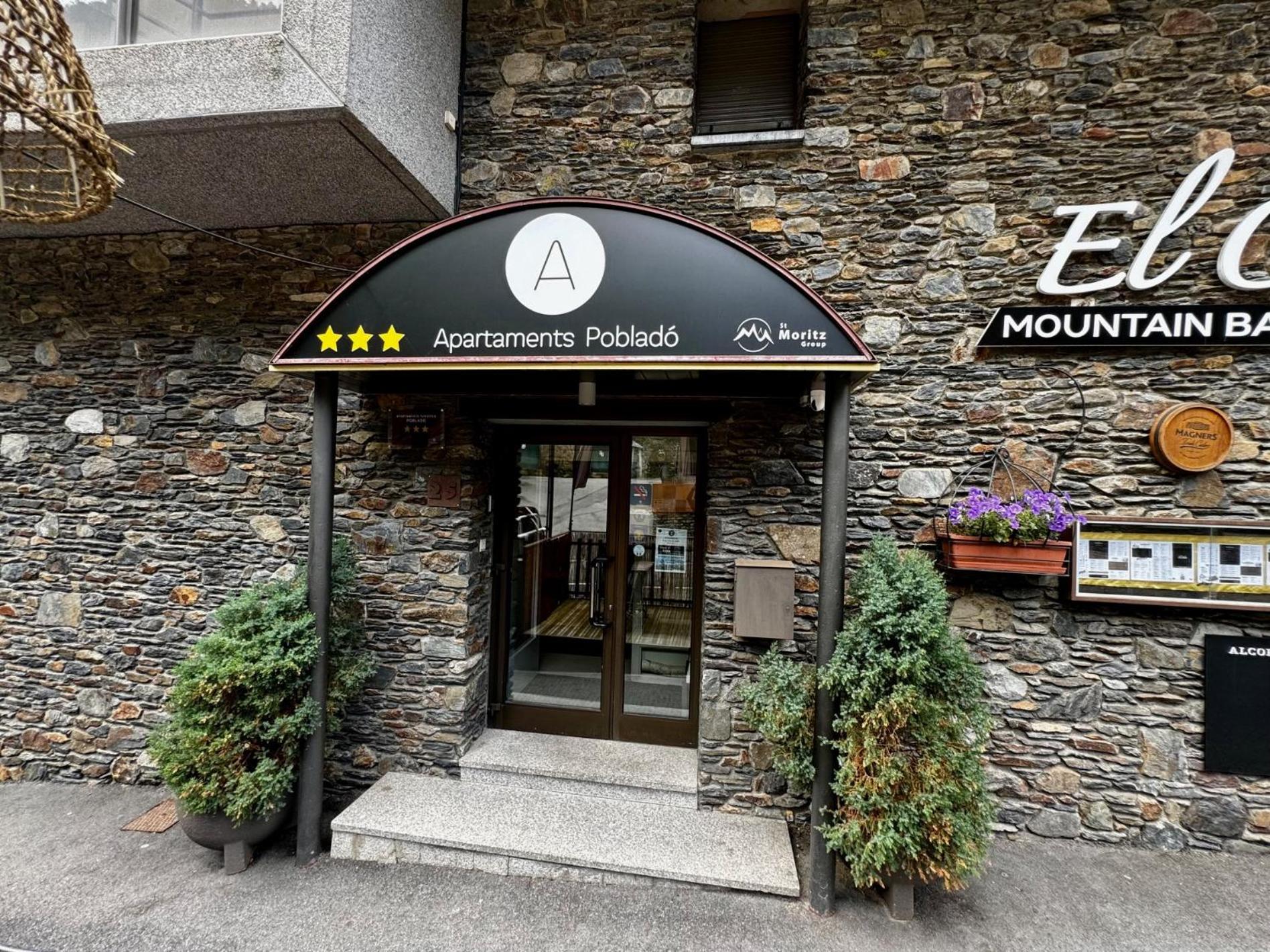 Apartamentos Turisticos Poblado Arinsal Bagian luar foto