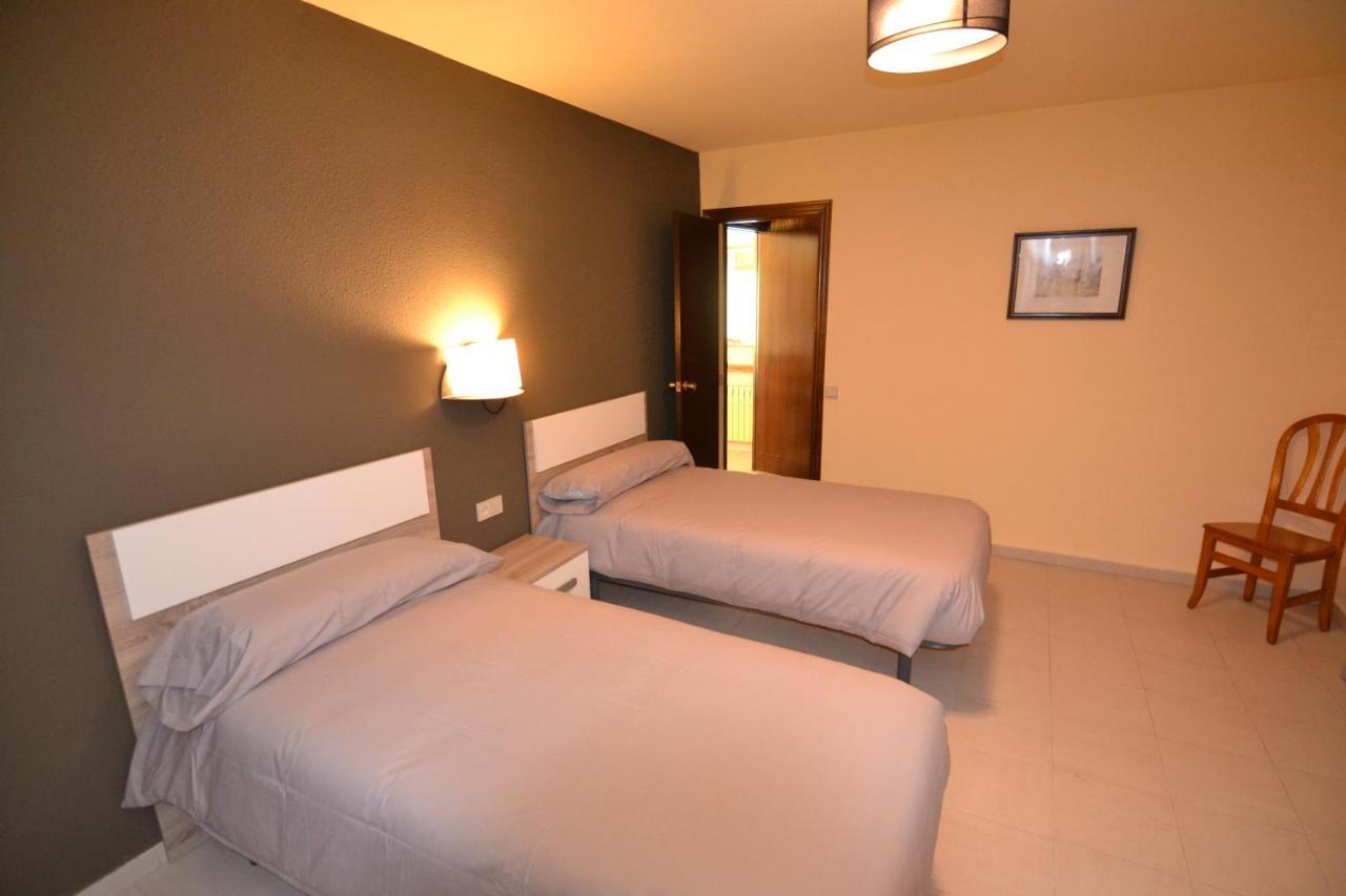 Apartamentos Turisticos Poblado Arinsal Bagian luar foto