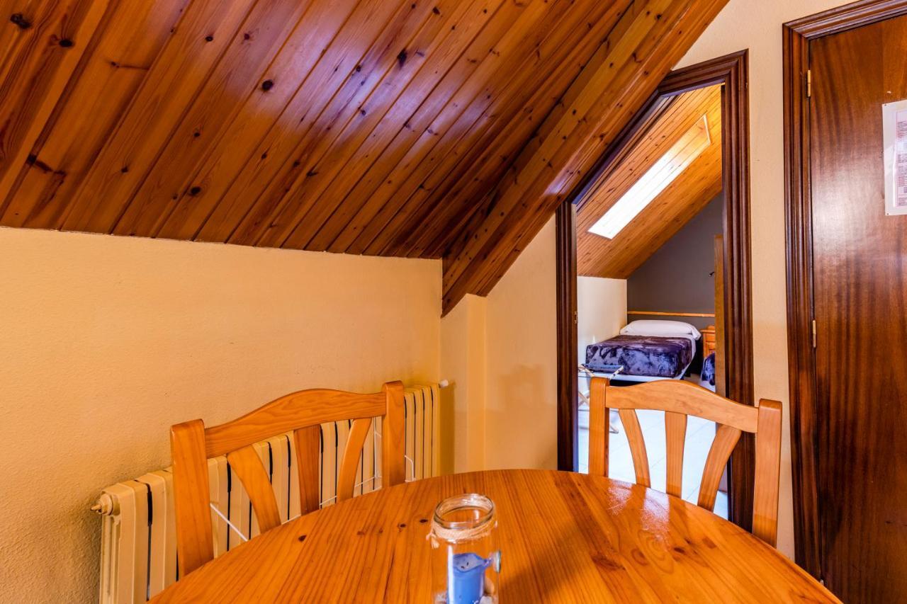 Apartamentos Turisticos Poblado Arinsal Bagian luar foto