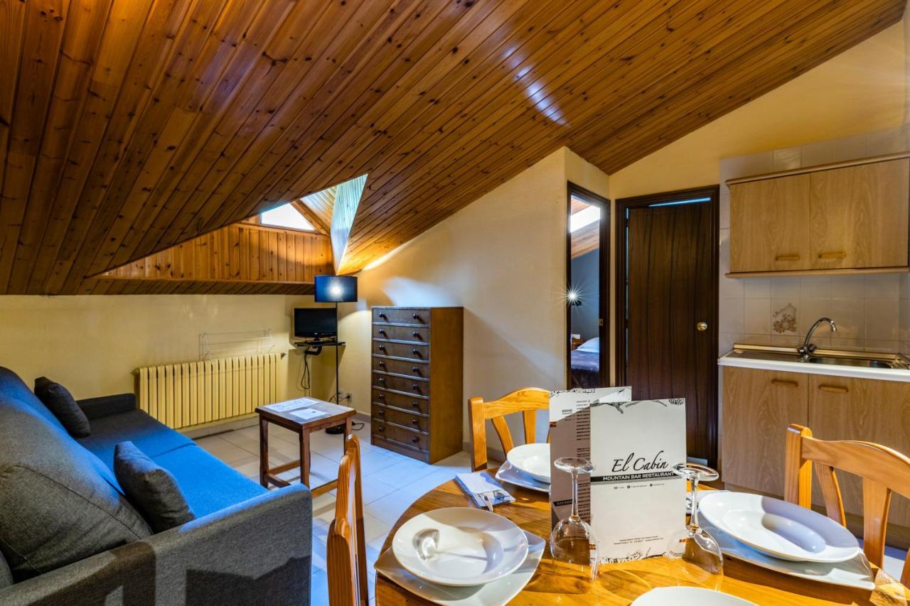 Apartamentos Turisticos Poblado Arinsal Bagian luar foto