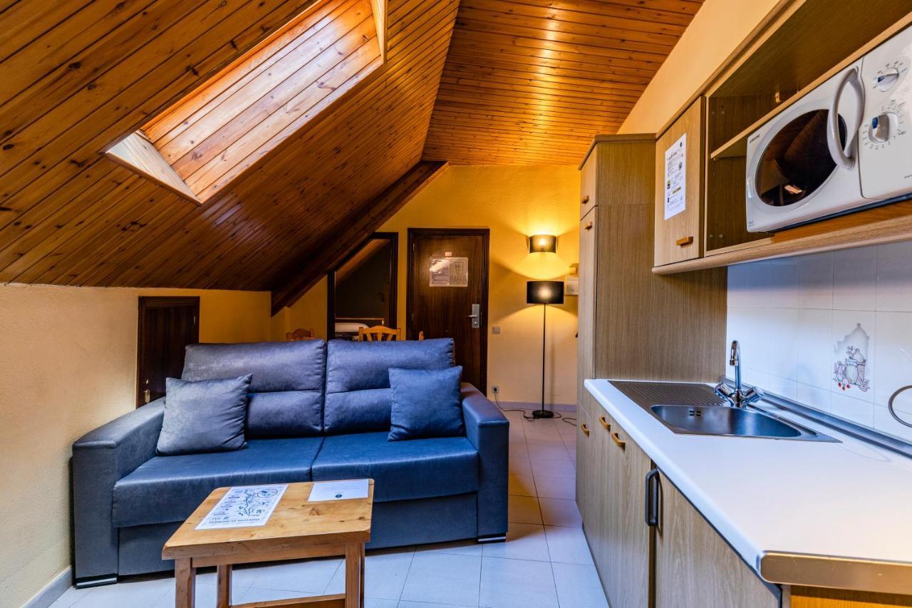 Apartamentos Turisticos Poblado Arinsal Bagian luar foto