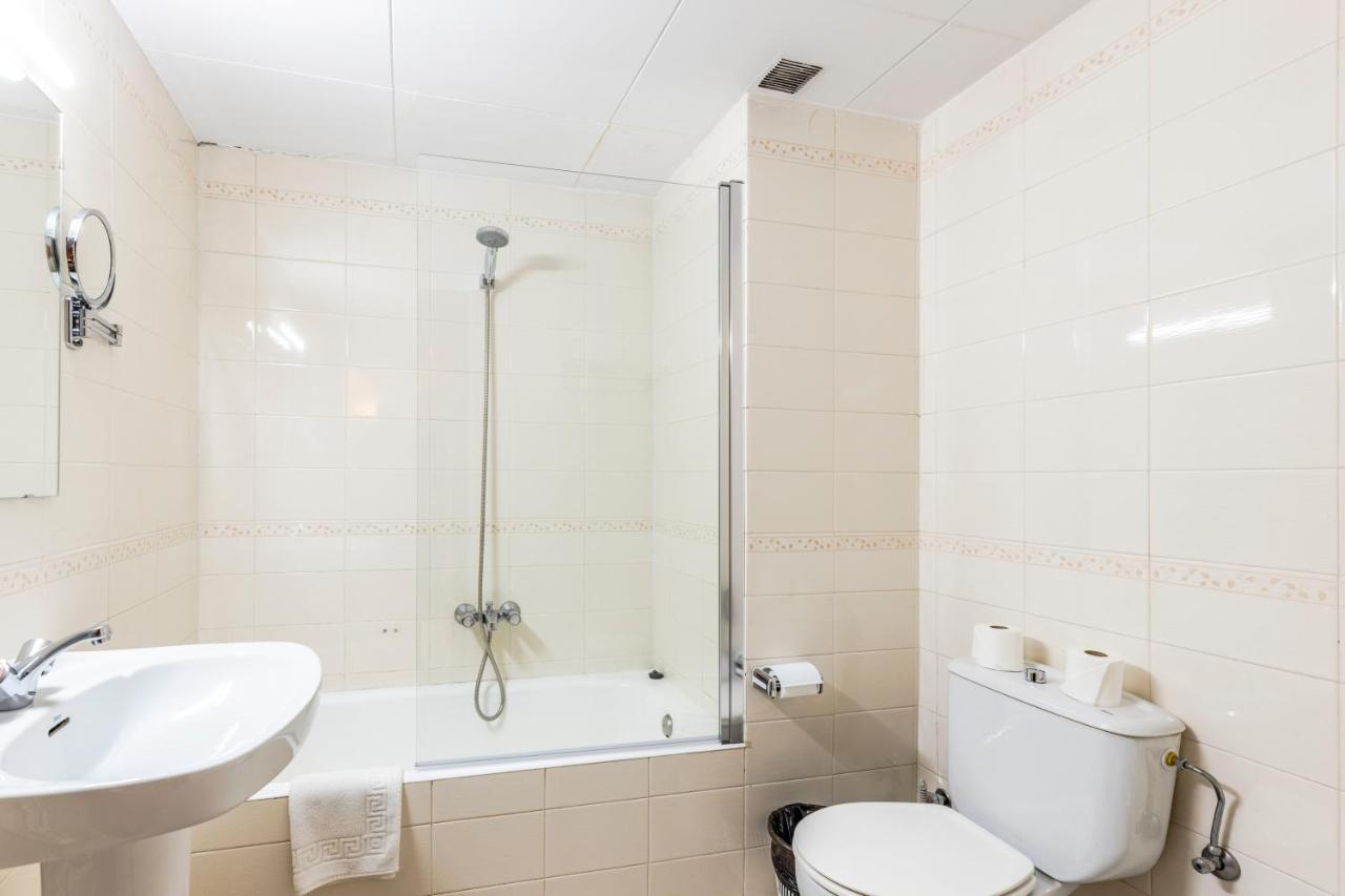Apartamentos Turisticos Poblado Arinsal Bagian luar foto